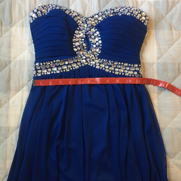 FORMAL DRESS - Picture 10 of 10